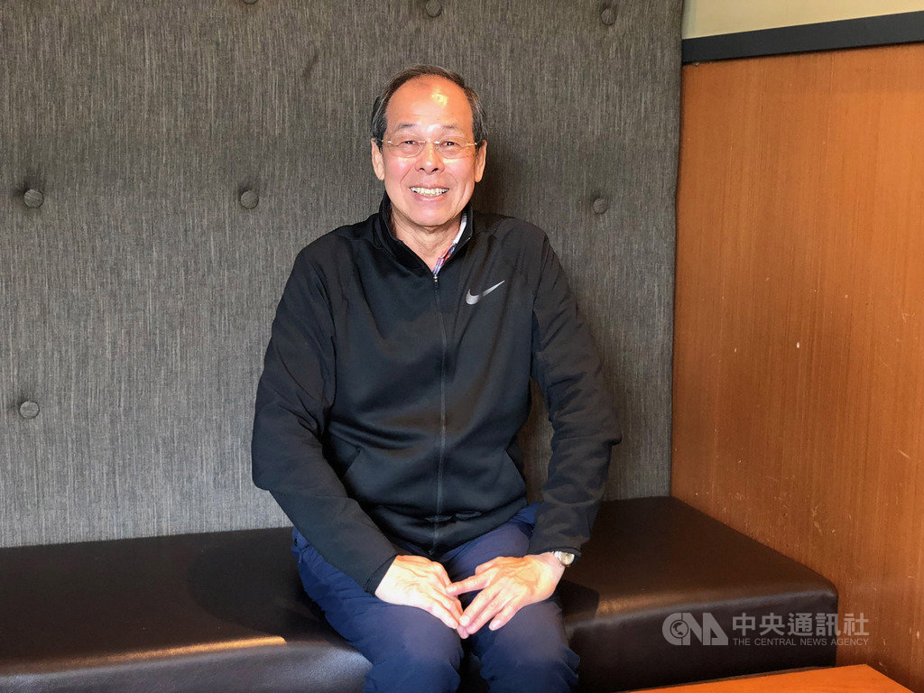 陳傳仁繼第8季擔任超級籃球聯賽(SBL)裁判長後,第17季再度回鍋,即使在SBL吹判壓力大,仍希望貢獻一己所學所知的經驗,並期待再次活絡SBL人氣。中央社記者黃巧雯攝 109年1月25日