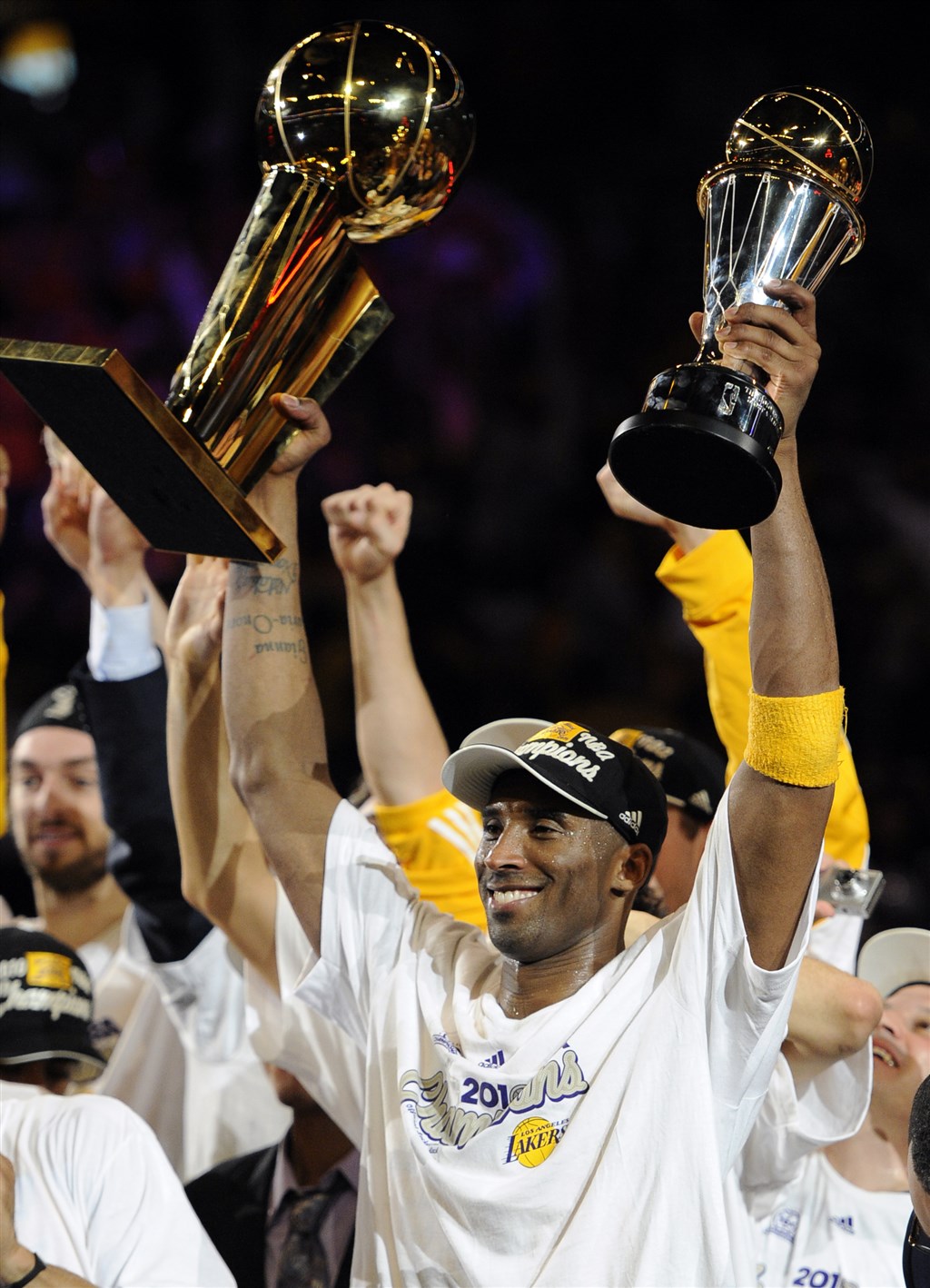 布萊恩2010年率領湖人隊拿下NBA總冠軍,個人也奪下MVP。(美聯社)