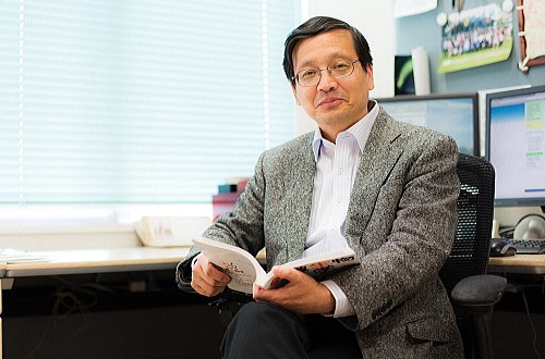 東北大學教授押谷仁(圖)說,武漢肺炎很有可能在日本流行。押谷仁在2003年SARS疫情發生時,作為世界衛生組織傳染病防疫顧問。(圖取自東北大學網頁www.virology.med.tohoku.ac.jp)