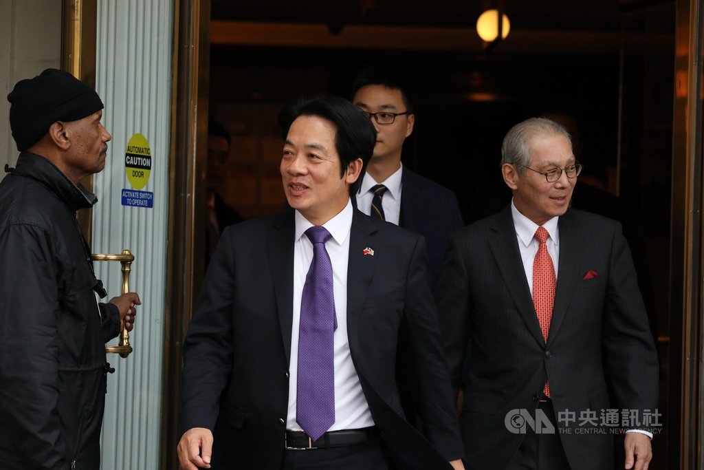 副總統當選人賴清德(左)3日抵達華府進行訪問,由於此行是台美1979年斷交以來,首度有台灣副總統當選人訪問美國首府,被外界視為台美外交關係重大突破。中央社記者徐薇婷華盛頓攝 109年2月4日