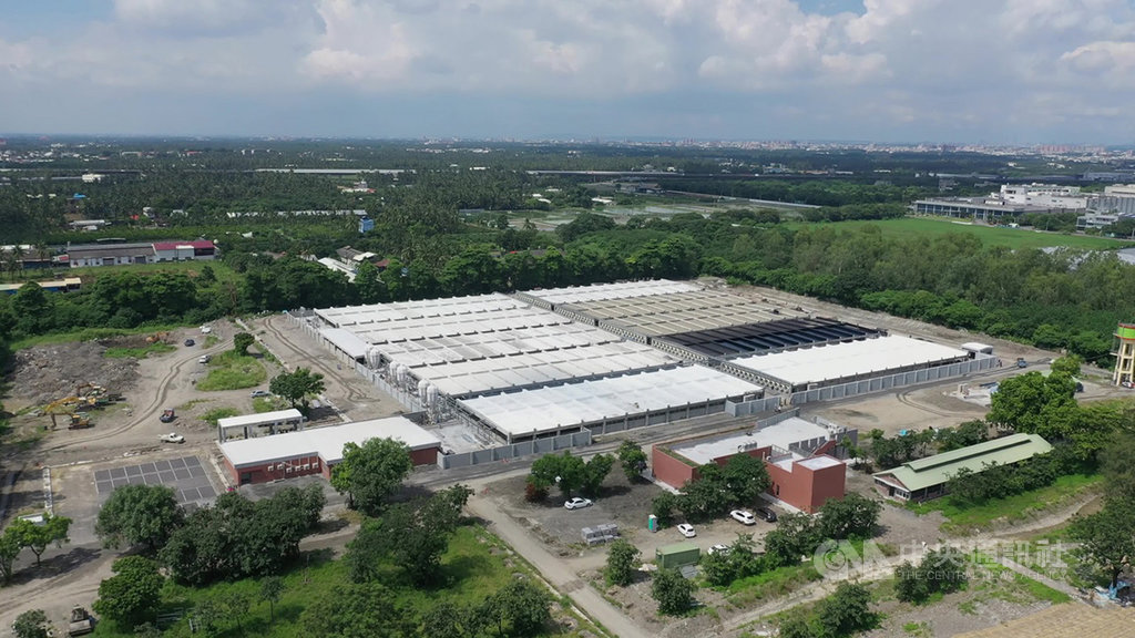 台糖公司位於屏東縣的全台首座結合綠能、水循環及生物循環概念的東海豐農業循環園區即將落成啟用,6日邀請媒體入園「開箱」。圖為園區空拍圖。(台糖公司提供)中央社記者郭芷瑄傳真 109年2月6日
