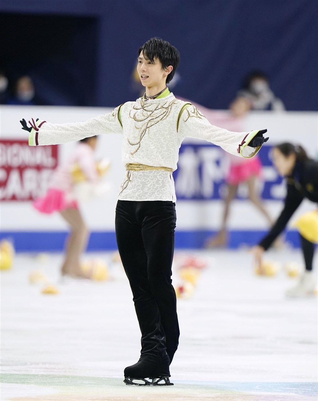 羽生結弦9日首度在四大洲花式滑冰錦標賽男子單人奪冠。(共同社提供)