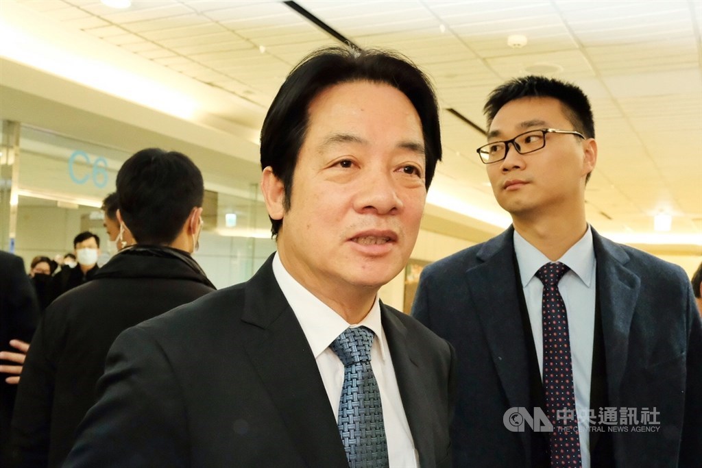 準副總統賴清德表示,民眾只要接受政府指揮,配合所有防疫工作,相信以台灣的國際水準防疫經驗、公共衛生和醫療體系,絕對有能力面對這一波疫情。中央社記者吳睿騏桃園機場攝 109年2月10日