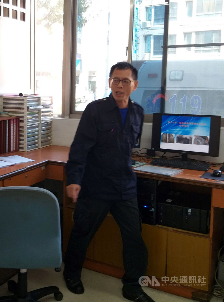 高雄市消防局鳳祥分隊水箱車13日與聯結車發生擦撞,造成消防員1死4傷,小隊長馮永昌(圖)不幸殉職,曾共事的打火兄弟追憶不禁淚崩。(民眾提供)中央社記者陳朝福傳真 109年2月14日