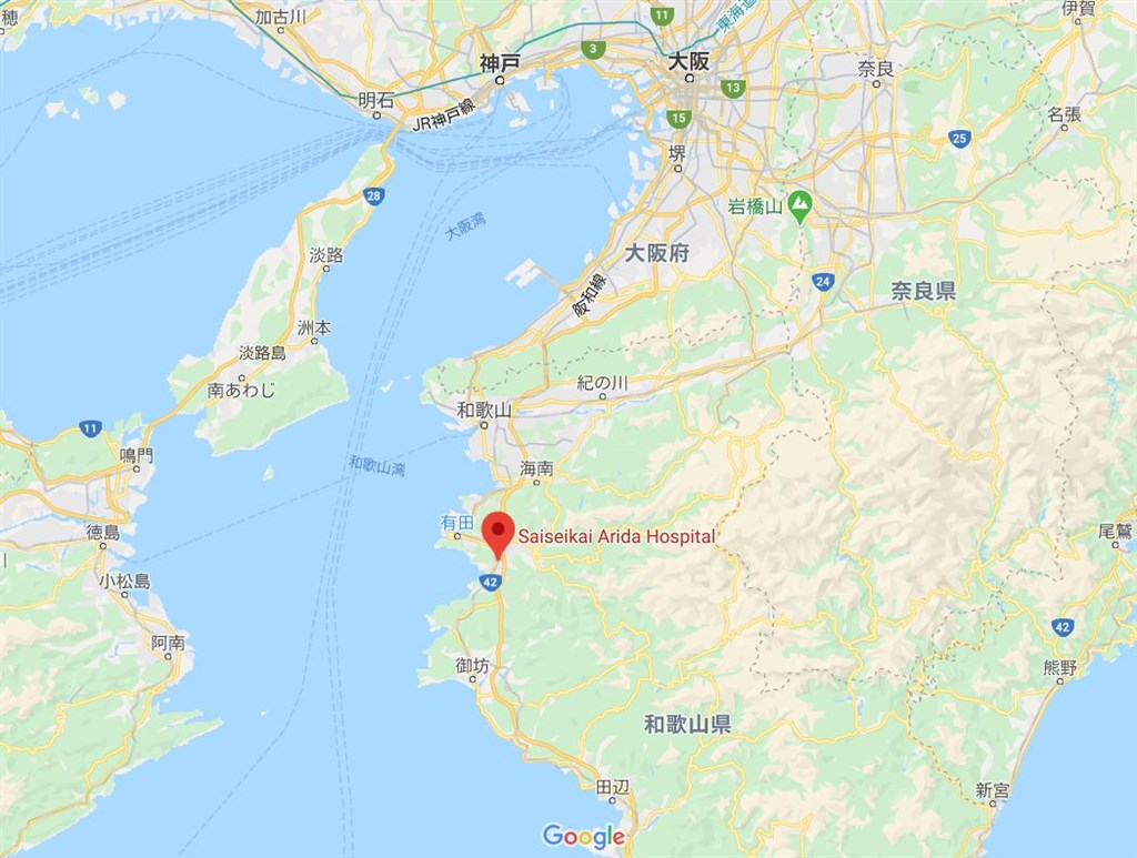 日本和歌山縣政府15日表示,濟生會有田醫院(紅標處)又確認同院一名男醫師感染武漢肺炎,這是和歌山縣內第3例武漢肺炎病例。(圖取自Google地圖網頁google.com/maps)
