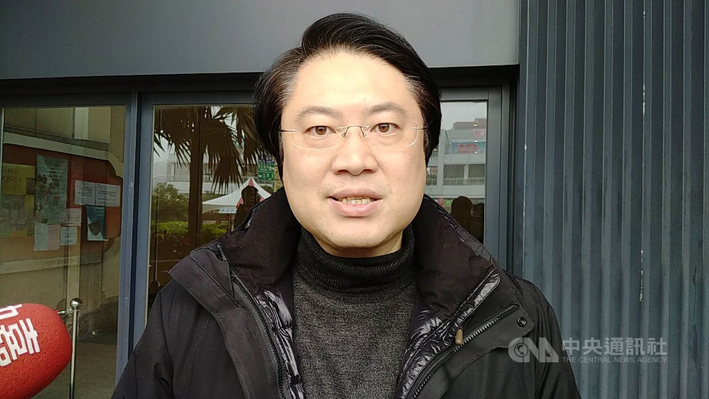 公主遊輪鑽石公主號至今已有355人確診武漢肺炎,這艘郵輪1月31日曾靠泊基隆,幸無國人因此染病,基隆市長林右昌(圖)16日說,若在基隆發現案例,會產生很大醫療壓力,感謝老天爺照顧台灣。中央社記者王朝鈺攝 109年2月16日