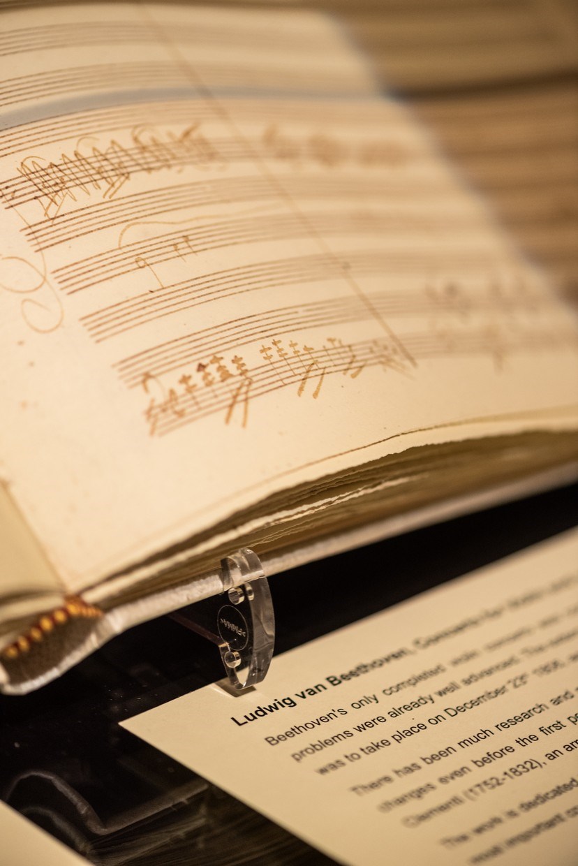 貝多芬的樂譜。(HdM_BTHV_Konzertpatitur-op.61©HannaPribitzer)