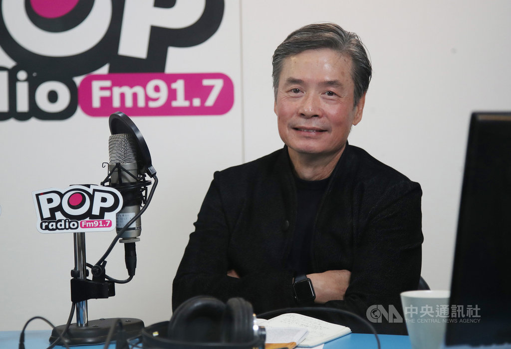 鮮少在媒體露面的前國安會秘書長金溥聰(圖)17日出席記者會,針對傅崐萁案質疑國民黨若做出倉促及錯誤的決定,將來會付出代價;被外界形容為金溥聰將重出江湖。金溥聰18日上午接受廣播專訪時否認要重出江湖,而是這件事情讓他覺得他不得不出來。中央社記者張新偉攝 109年2月18日
