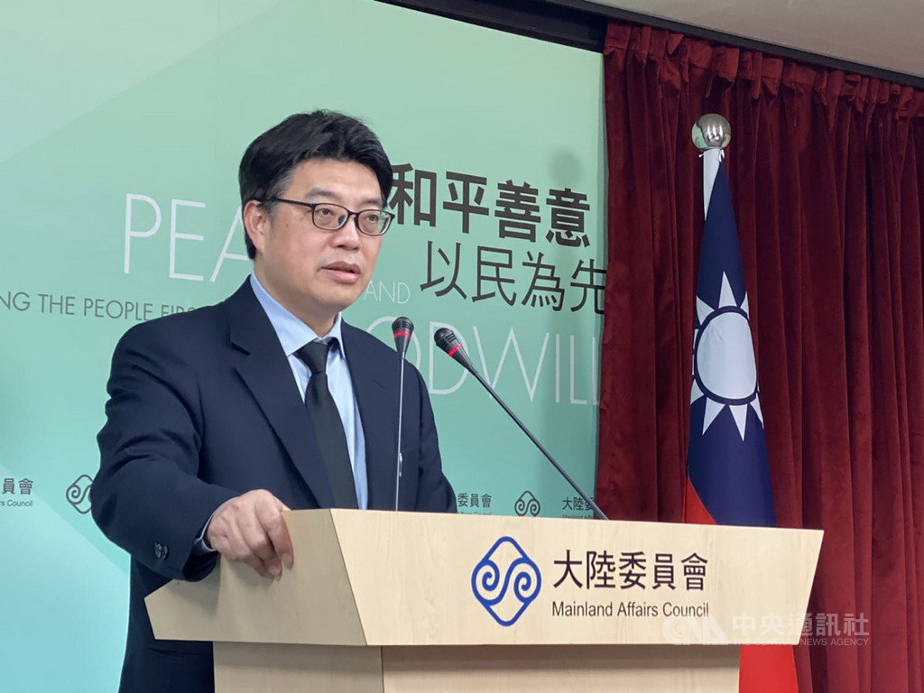 總統蔡英文20日對接回滯留國人第二架包機表示,台灣方面隨時可以出發,希望陸方須理解並尊重台灣對疫情風險掌控的態度。陸委會發言人邱垂正20日在例行記者會上表示,目前包機問題遵照蔡總統指示,沒有進一步補充。中央社記者賴言曦攝 109年2月20日