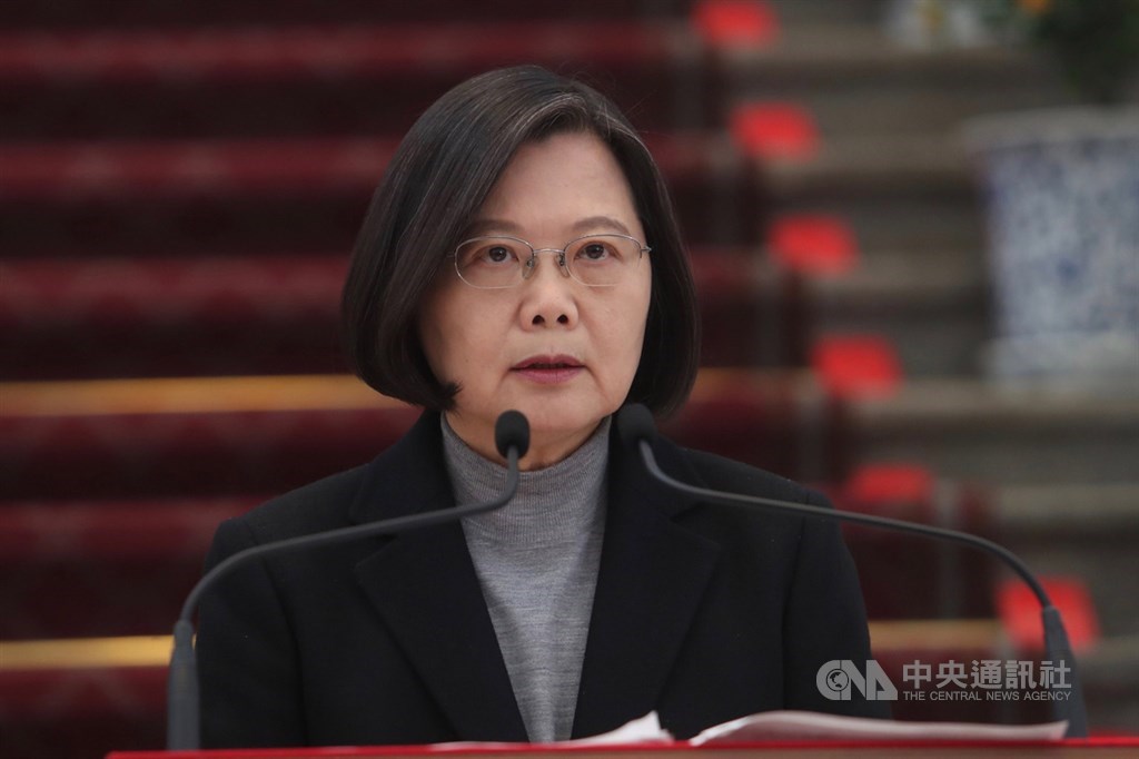美國疾病管制暨預防中心(CDC)在網站列出武漢肺炎明顯社區傳播的國家,台灣名列其中。總統蔡英文20日表示,台灣現在都是零星個案,沒有符合社區傳播的要件。(中央社檔案照片)