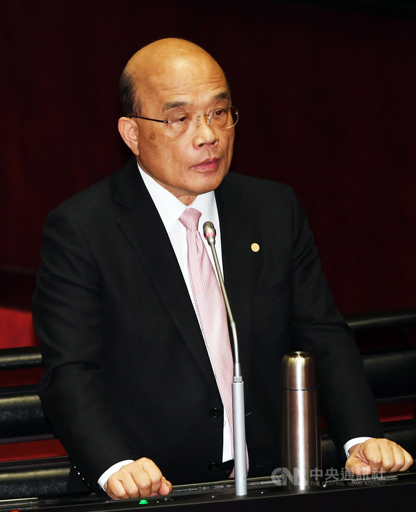 行政院長蘇貞昌21日在立法院表示,台灣防疫量能有限,政府願接回同胞,有弱勢優先、檢疫優先等原則,都已跟中國提出,但現在仍談不來,阻礙是在中國那邊,不是在台灣這邊。中央社記者施宗暉攝 109年2月21日