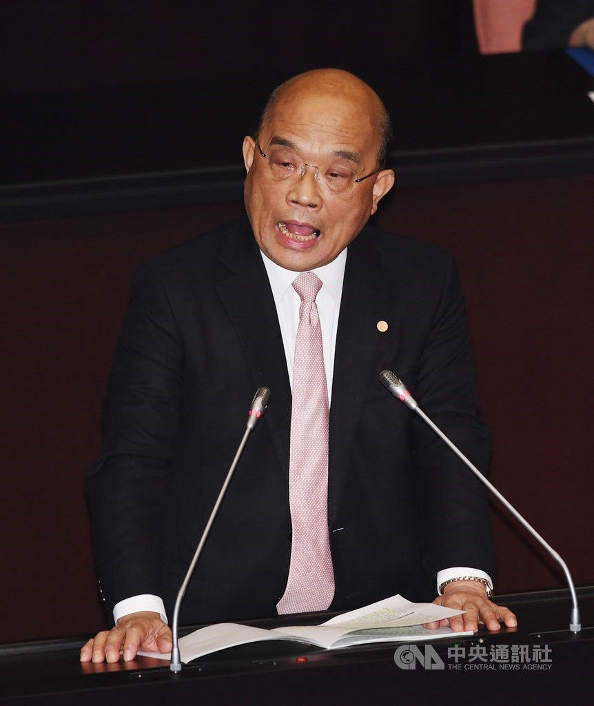 第10屆第1會期立法院21日開議,行政院長蘇貞昌進行施政報告暨武漢肺炎防疫機制報告,針對相關防疫措施及努力方向進行說明。中央社記者施宗暉攝 109年2月21日