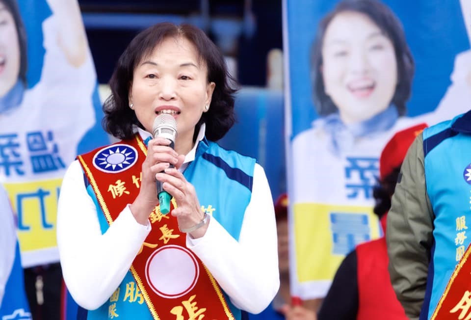 新竹縣竹東鎮第18屆鎮長缺額補選22日舉行投票,由前竹東鎮長羅吉祥的妻子、現任代理鎮長的張順朋(圖)當選。(圖取自facebook.com/jisiang5188)