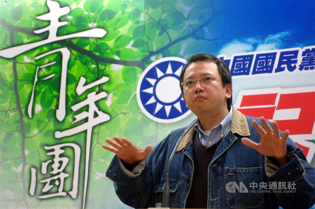國民黨26日召開中常會,會中激烈討論無黨籍立委傅崐萁恢復黨籍案,文傳會代理主委王育敏會後表示,會中通過前立委周守訓(圖)擔任考紀會代理主委,任期至3月7日。(中央社檔案照片)