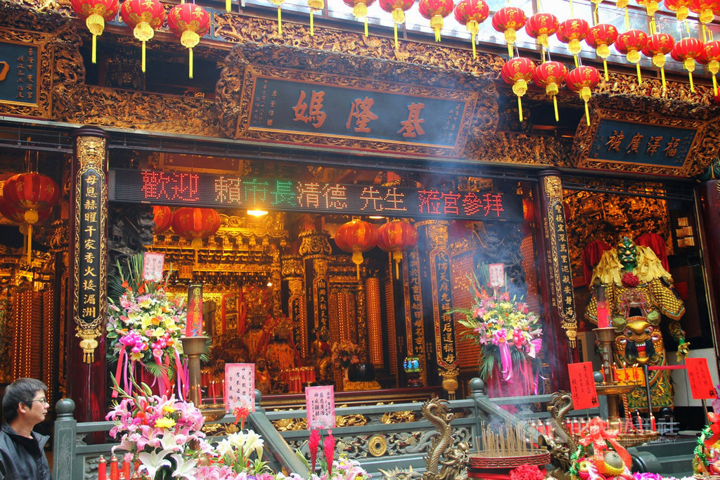 武漢肺炎疫情持續升溫,基隆慶安宮27日開會後,決定取消今年農曆3月23日(國曆4月15日)媽祖鑾轎遶境等系列活動。圖為2015年3月29日拍攝。中央社記者王朝鈺攝 109年2月27日