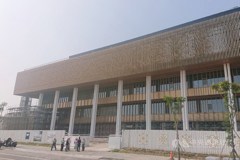 台南市立圖書館總館新建工程預計民國109年完工啟用;市府將新的總館定位為兼具「生活休閒中心」、「數位學習中心」、「圖書資訊中心 」、「研究資訊中心」、「文化資源中心」及「綠建築」的城市公共圖書館。中央社記者楊思瑞攝 109年2月27日