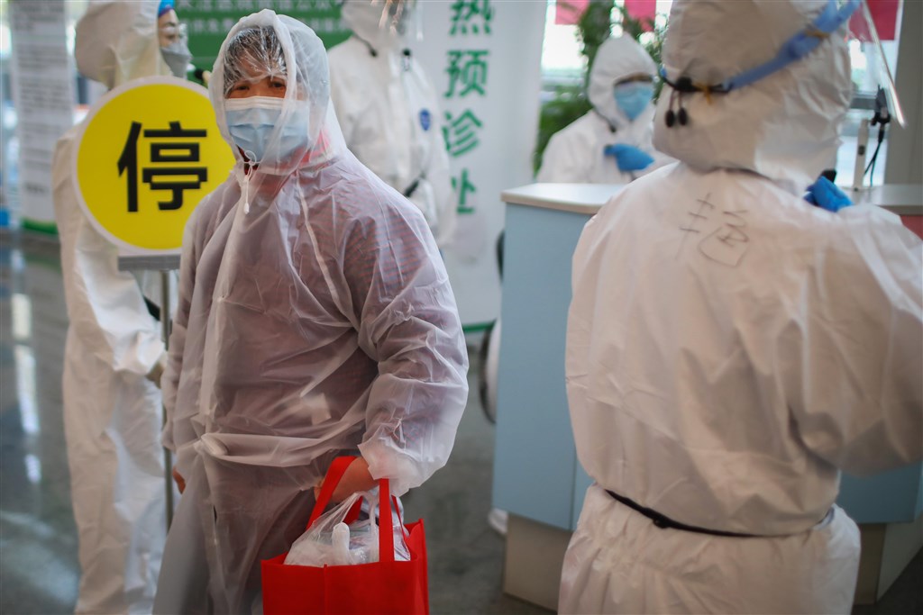 中國國家衛生健康委員會官網通報,27日武漢肺炎新增確診病例327例,累計確診病例7萬8824例。(中新社提供)