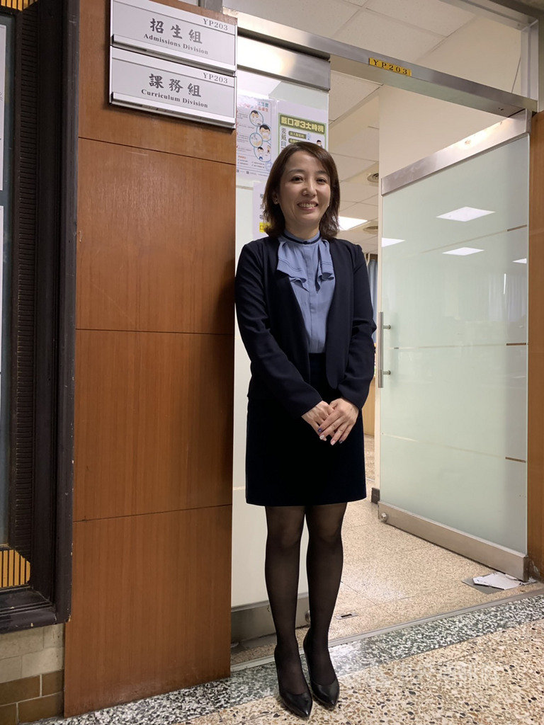輔仁大學營養科學系副教授劉沁瑜表示,班上有陸生為學習甚至要「翻牆」,她和學生協調,用社群網站臉書(Facebook)開直播遠距上課。中央社記者葉臻攝 109年3月15日