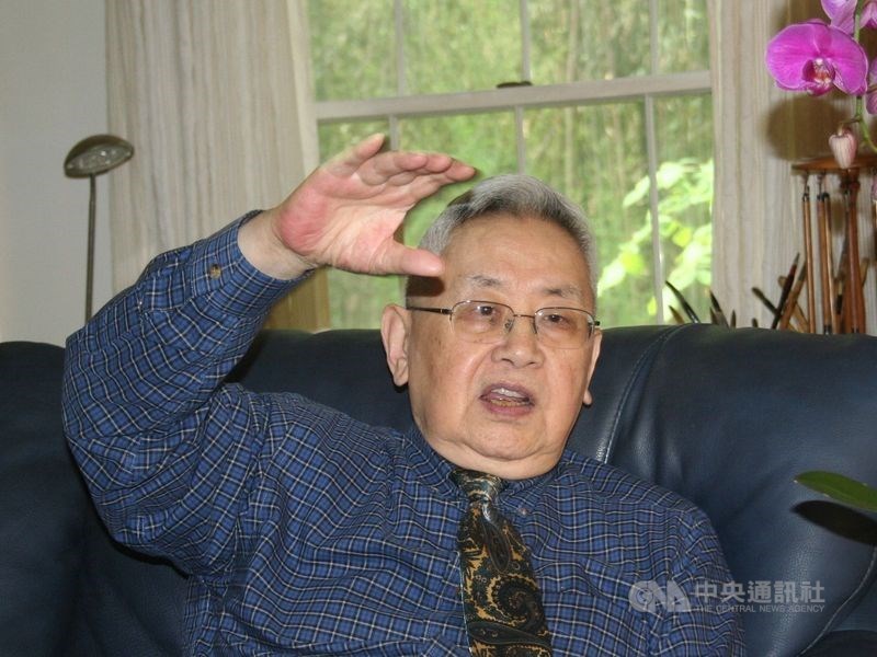 史學家余英時近年長居美國,2019年出版「余英時回憶錄」上篇轟動一時。(中央社檔案照片)