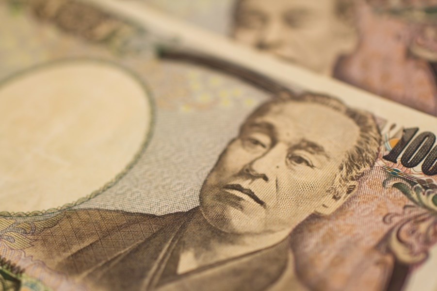 日本政府與執政黨為因應武漢肺炎疫情可能對經濟造成的影響,正在研議發放每人1萬2000日圓以上現金。(圖取自PAKUTASO圖庫)