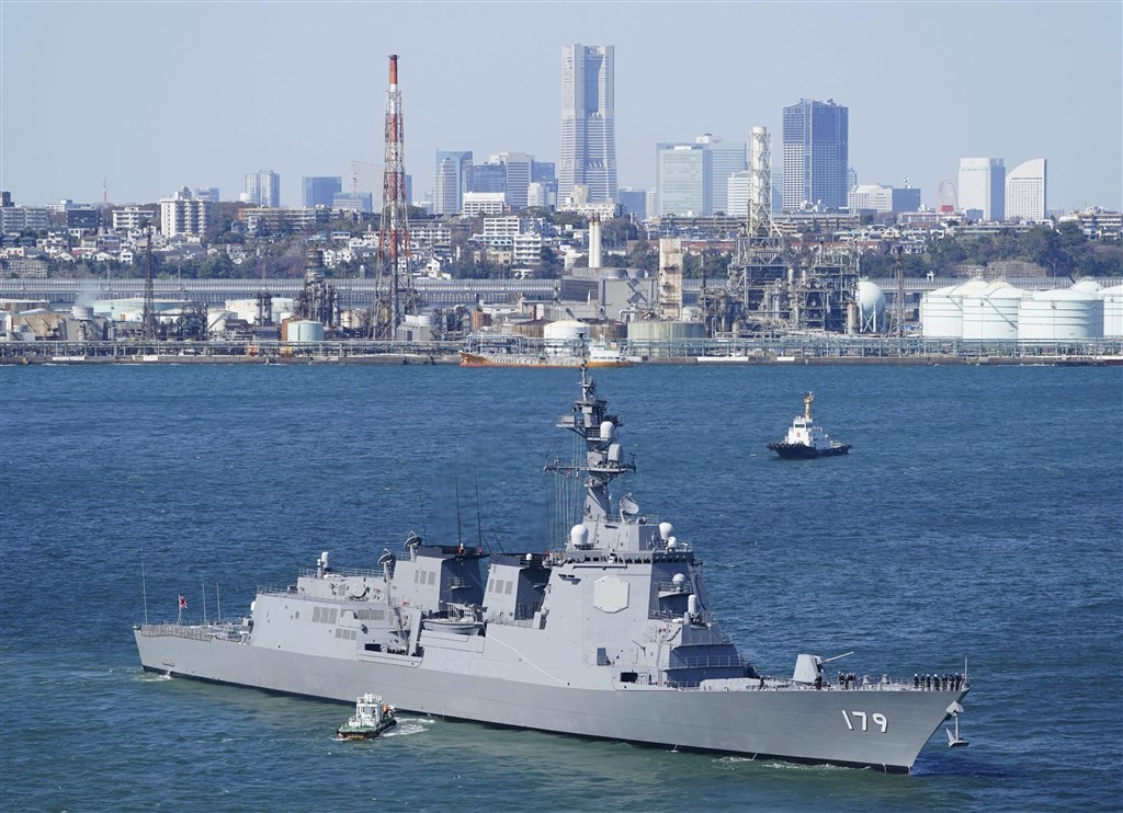 為強化日本周邊空域及太平洋方面空域防空能力,日本海上自衛隊配備的新銳神盾艦摩耶號19日正式服役。(共同社提供)