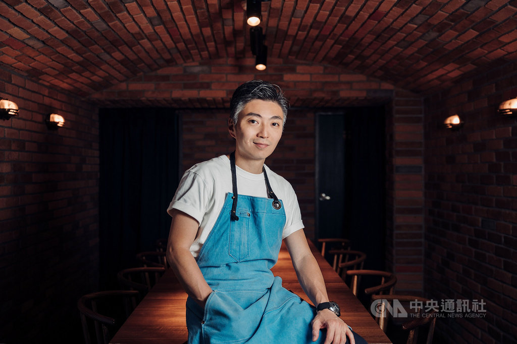 2020亞洲50最佳餐廳24日公布名單,台灣共4間餐廳上榜,成績最佳的是台北MUME餐廳,拿下第18名。MUME主廚林泉受訪表示,能與餐廳全員一起打氣加油,才是今年最重大收穫。(業者提供)中央社記者張雄風傳真 109年3月24日
