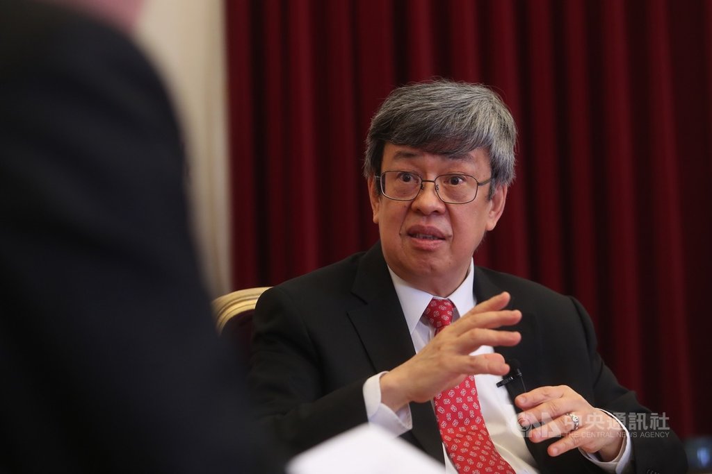 副總統陳建仁(圖)即將卸任,他接受中央社專訪時,形容進入總統府是「人生美麗的叉路」。中央社記者吳家昇攝 109年3月25日