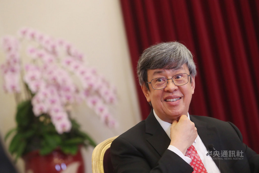 副總統陳建仁(圖)接受中央社專訪時表示,蔡總統這4年讓他了解什麼叫做政治,不是爭權力,而是服務眾人。中央社記者吳家昇攝 109年3月25日