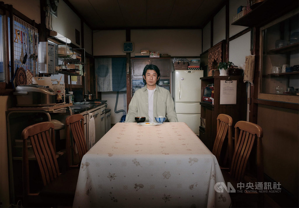 演員永瀨正敏(圖)演出電影「最初的晚餐」,這次在電影中小露廚藝煎蛋,但他坦言平常其實不常下廚。(威視電影提供)中央社記者王心妤傳真 109年3月26日