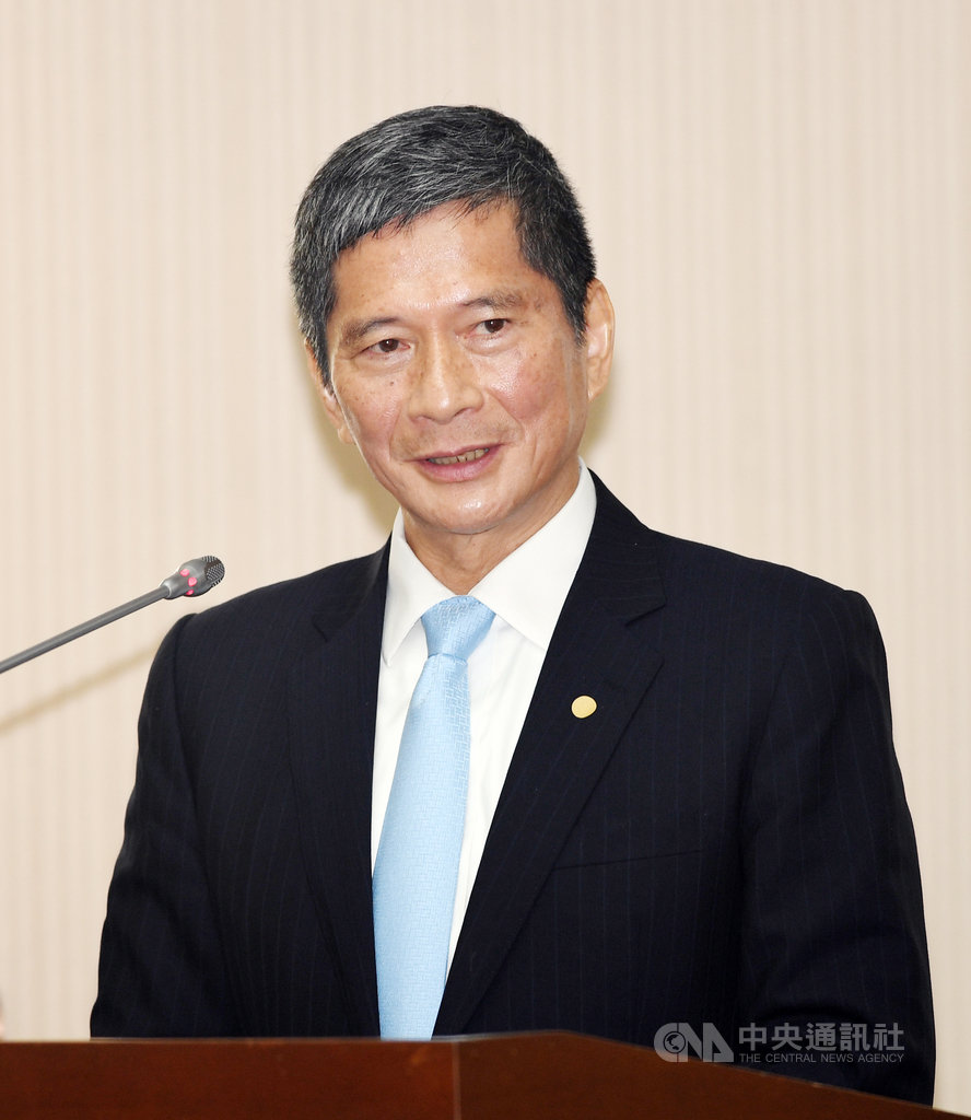 客委會主委李永得(圖)26日在立法院內政委員會表示,2020客家桐花季將如期於4月中旬起舉行,因應武漢肺炎疫情,大部分的室內活動會暫停,戶外活動以100人為限;但仍鼓勵民眾去走桐花步道,親近山林。中央社記者施宗暉攝 109年3月26日