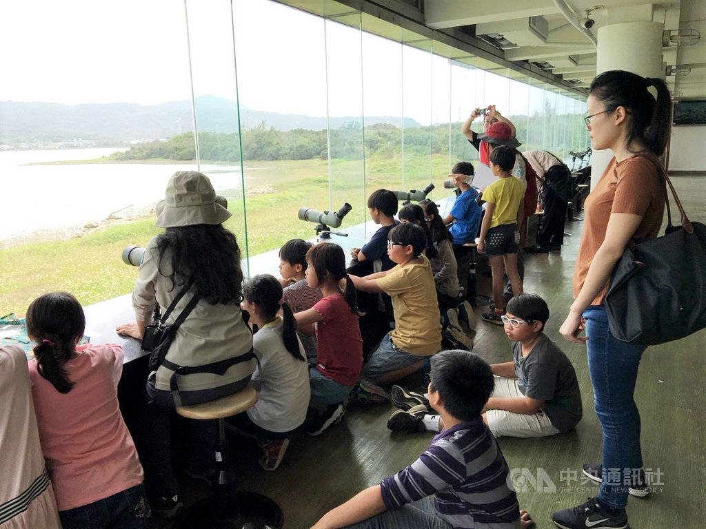 武漢肺炎疫情衝擊觀光,造成遊客人數銳減,墾丁國家公園管理處大力推銷墾丁生態旅遊。(墾管處提供)中央社記者郭芷瑄傳真 109年3月27日