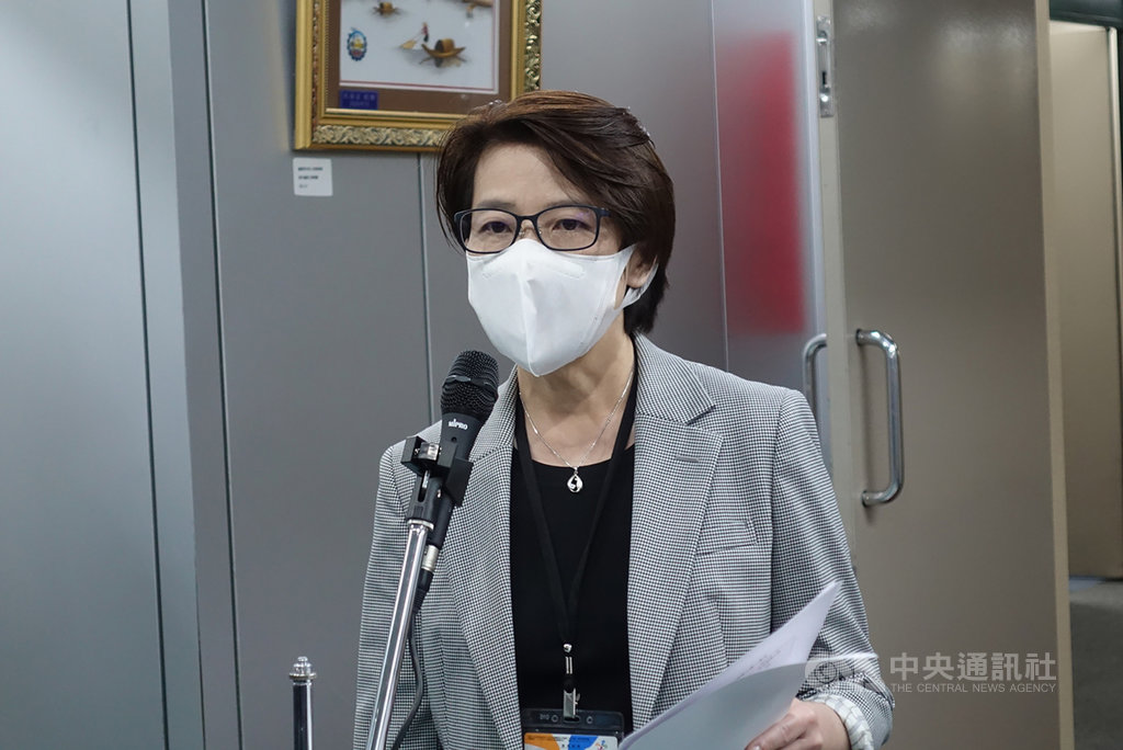 台北市副市長黃珊珊(圖)27日在市府受訪表示,4月3日將啟用關懷檢疫所,由聯合醫院以集中檢疫所規格成立,共40床,若居家檢疫、居家隔離者惡意違規、不聽勸告,考慮送關懷檢疫所安置。中央社記者梁珮綺攝 109年3月27日