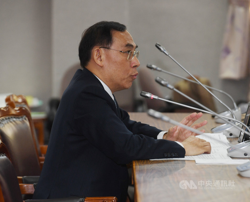 法務部長蔡清祥(圖)30日在立法院,對內政部函送警政署長,但北檢予退件一事表示,法務部處理行政事務,不干預、不指導個案,本件個案處理完全尊重北檢專業的判斷。中央社記者施宗暉攝 109年3月30日