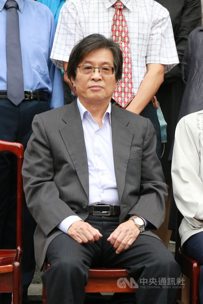 總統蔡英文31日特任最高法院刑四庭庭長吳燦(圖)為最高法院新任院長,4月1日上午10時將舉行卸、新任院長交接典禮。中央社記者蕭博文攝 109年3月31日