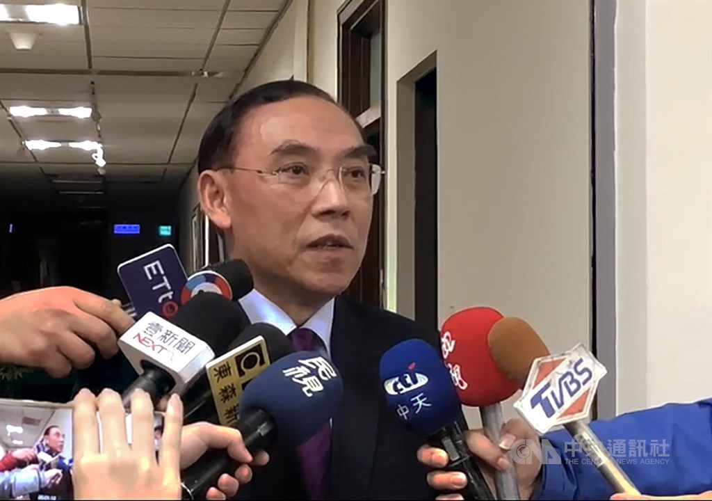 法務部長蔡清祥(圖)1日晚間表示,下午批准死刑犯翁仁賢執行令後,晚間由台灣高等檢察署檢察官率同法警及法醫師,在法務部矯正署台北監獄刑場執行完畢。中央社記者劉世怡攝 109年4月1日