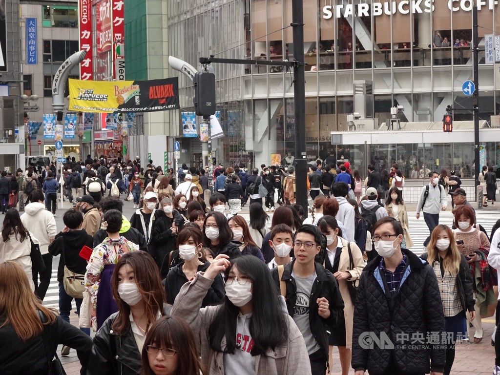 武漢肺炎疫情在日本持續擴大,日本3日再添227例確診病例,包括東京新增的89例,累計確診病例突破3000例。(中央社檔案照片)