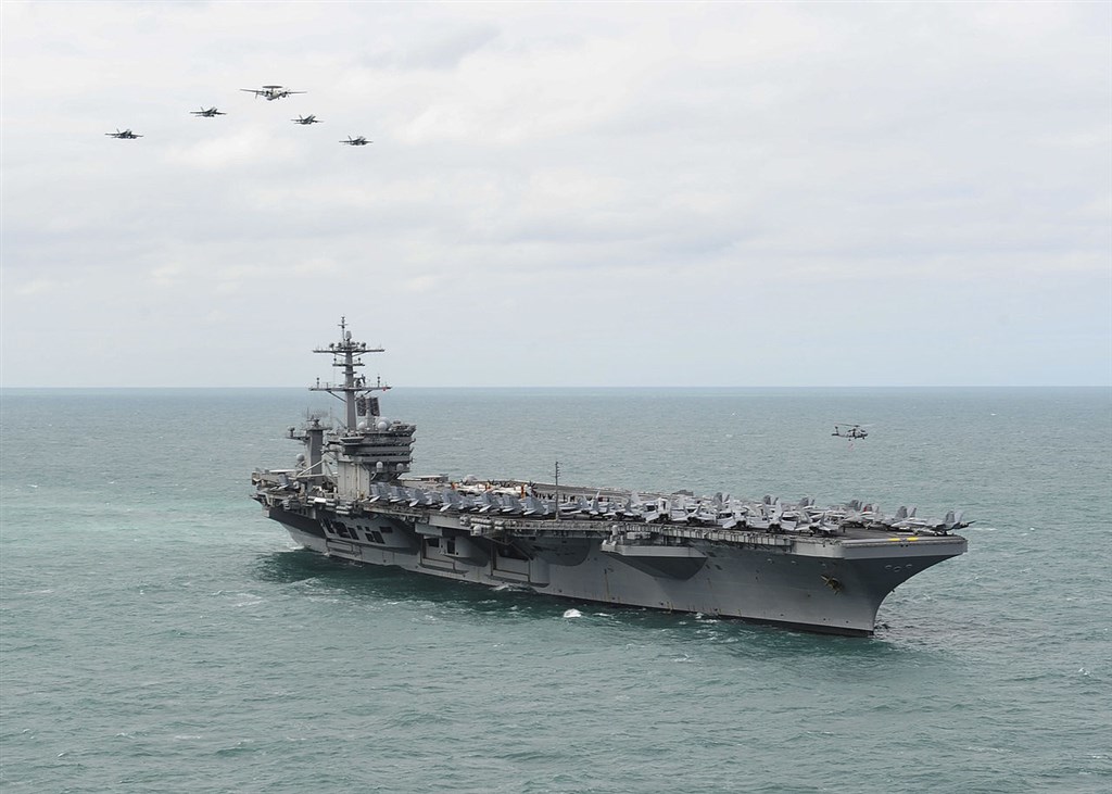 美國海軍部代理部長莫德里解除航空母艦羅斯福號(圖)的艦長克勞齊職務並揶揄他,遭外界抨擊後辭職以平眾怒。(圖取自維基共享資源,版權屬公眾領域)