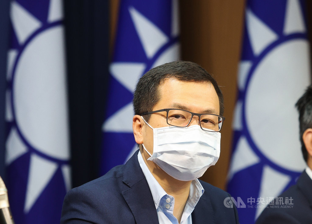 國民黨7日舉行「江主席授命,羅智強革實院財務3箭:不支薪、捐80萬、募1000萬」記者會,國民黨革命實踐研究院院長羅智強(圖)出席說明。中央社記者謝佳璋攝 109年4月7日