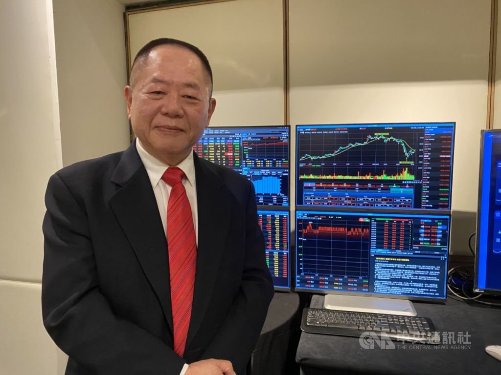 三竹資訊4月9日將召開上櫃前業績發表會,預計5月中旬掛牌上櫃。三竹董事長董事長兼總經理邱宏哲8日受訪表示,內部正在研發第二代智慧電視看盤軟體,可透過自然語意互動。中央社記者吳家豪攝 109年4月8日