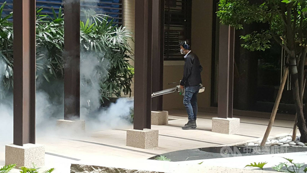 因應防疫期間社區整備需求,台中市政府將提高社區修繕費用的補助金額上限,增加的補助經費可用於社區公共環境消毒與公共溝渠、管道等修繕項目,加強環境維護。(台中市政府提供)中央社記者郝雪卿傳真 109年4月9日