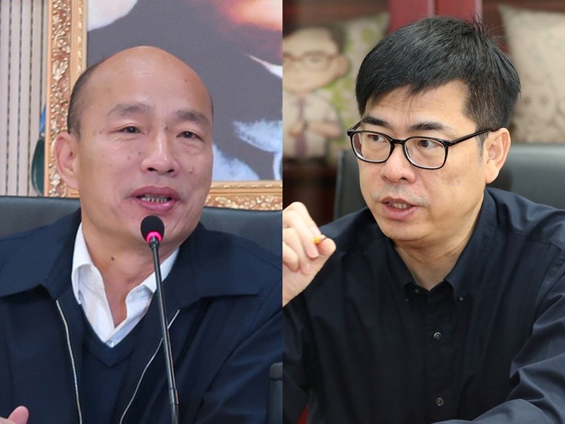 高雄市長韓國瑜(左)擬為全市約4000名第一線防疫醫護人員普篩,行政院副院長陳其邁(右)24日表示,目前武漢肺炎在台盛行率低,若普篩會有偽陽性的問題,疫情防治要尊重專家意見。(中央社檔案照片)