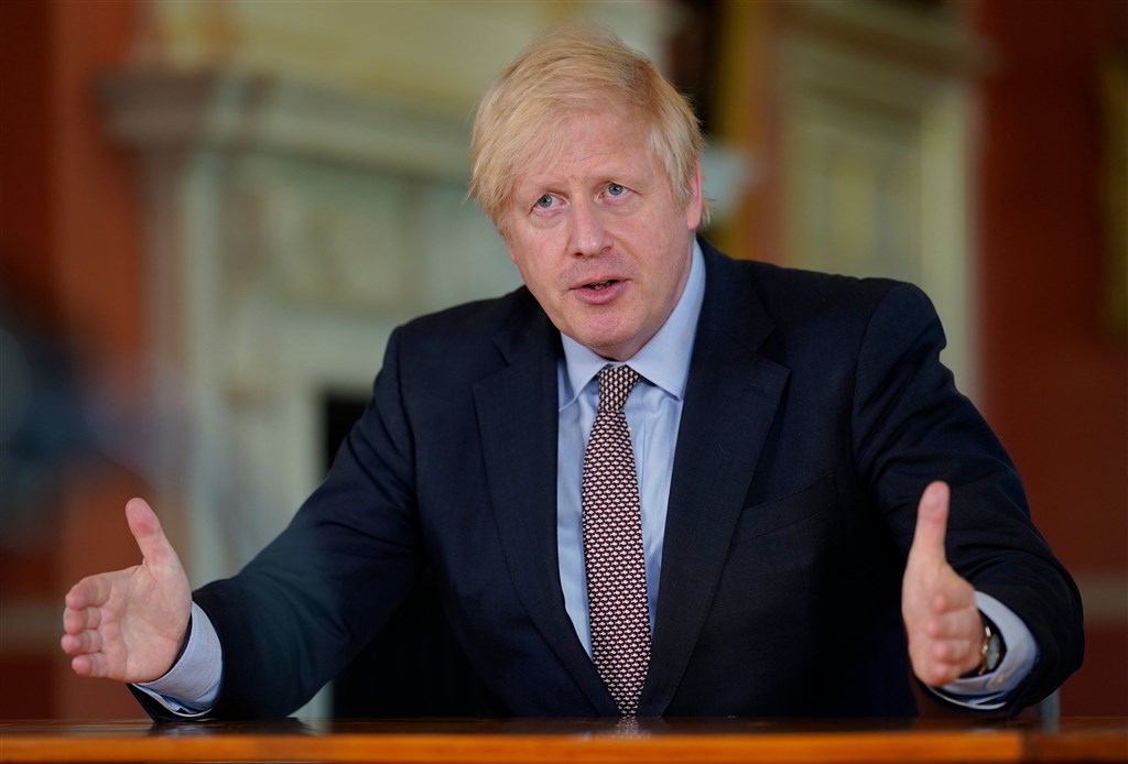 英國從3月23日發布禁足令後已經7週,首相強生(圖)5月10日晚間宣布有條件的階段性解禁路線圖。(圖取自twitter.com/BorisJohnson)