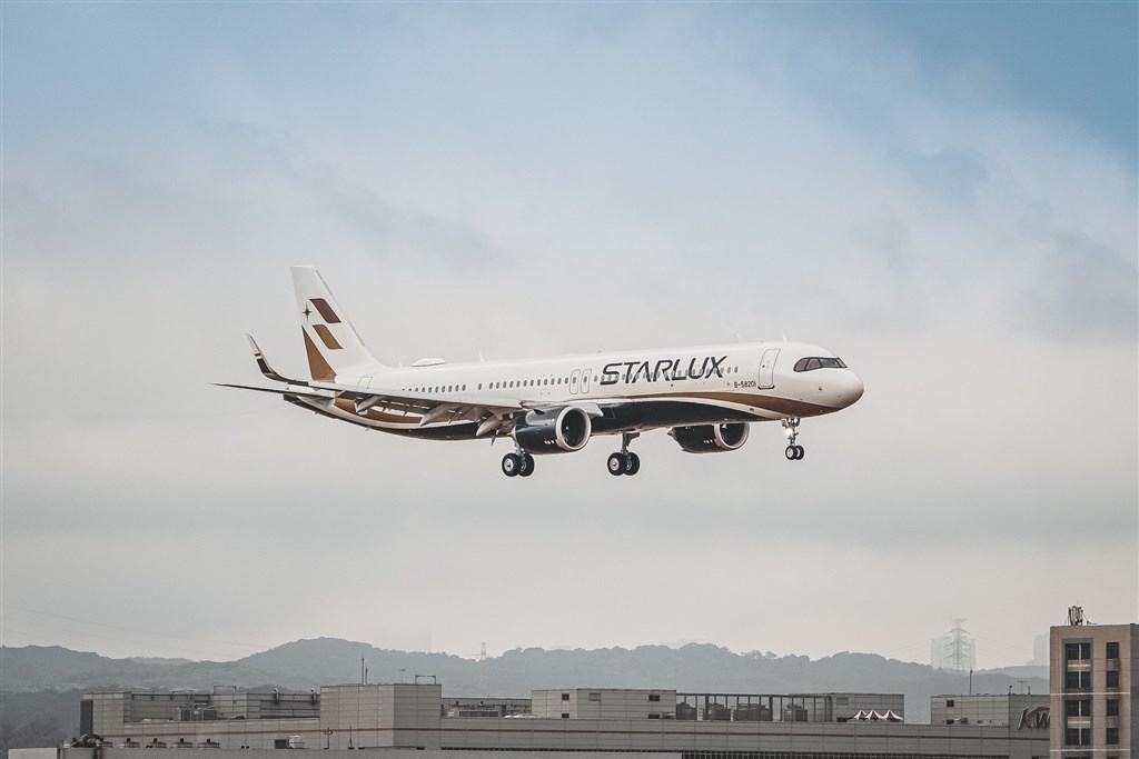 隨著疫情逐漸趨緩,星宇航空15日宣布從6月起,恢復澳門、檳城部分航班的載客服務。(圖取自facebook.com/starluxairlines)
