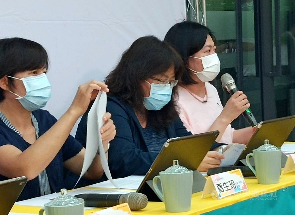 國中教育會考16日登場,教育部召開解題記者會,邀請3名國中教師分析社會科題目。(教育部提供)中央社記者陳至中台北傳真 109年5月16日