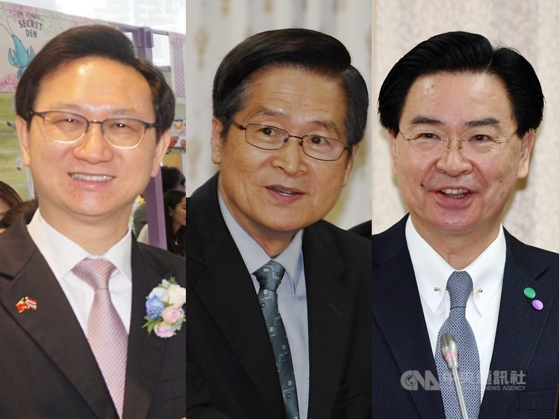 行政院長蘇貞昌啟動內閣人事改組,僑委會委員長由駐泰代表童振源(左)接任,國防部長嚴德發(中)、外交部長吳釗燮(右)、陸委會主委陳明通及退輔會主委馮世寬均留任。(中央社檔案照片)