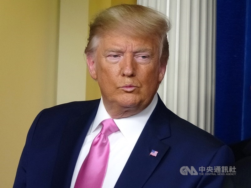 美國總統川普(圖)指控世界衛生組織與中國走得太近且因應疫情遲緩,揚言要斷絕金援和退出世衛,歐盟則表態支持。(中央社檔案照片)