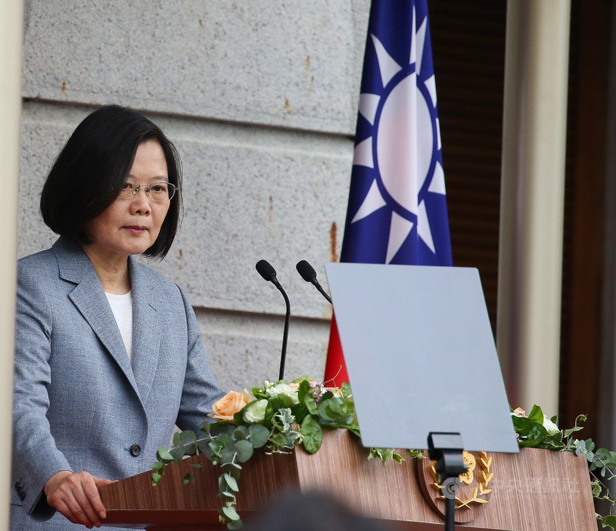 總統蔡英文(圖)20日在就職演說中表示要有和平穩定的兩岸關係,重申「和平、對等、民主、對話」,不接受「一國兩制」矮化台灣。中央社記者謝佳璋攝 109年5月20日