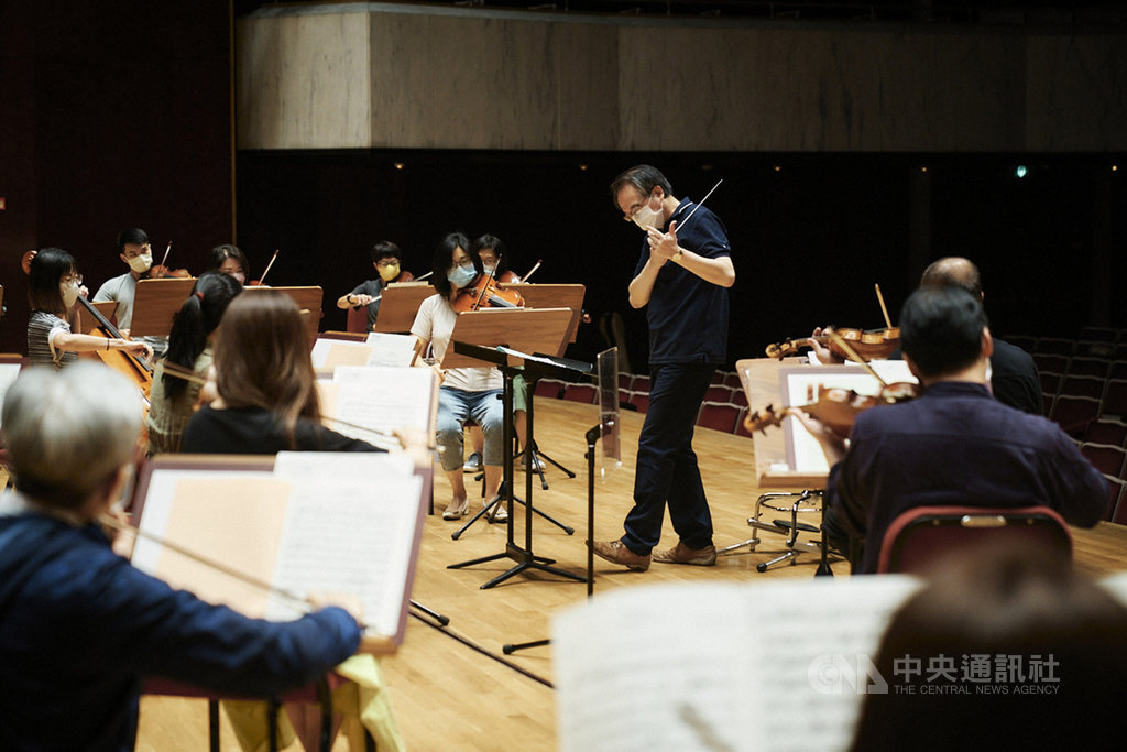 國家交響樂團(NSO)、國家兩廳院與公視三方聯手,將在公視網路頻道與「公視+」OTT影音平台推出全球直播音樂會,首場將於24日登場。(NSO國家交響樂團提供)中央社記者趙靜瑜傳真 109年5月21日