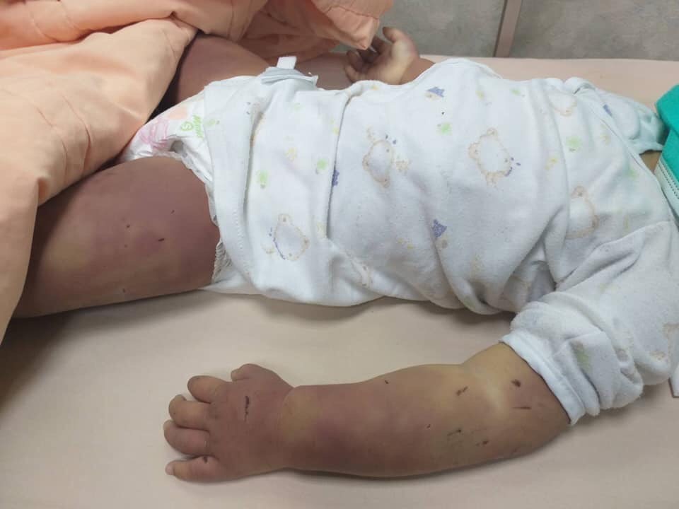 台南2019年1月驚傳一名1歲多的女童疑遭虐死,台南高分院21日維持一審原判,涉案生母的薛姓表姐及李姓男性友人被判無期徒刑,何姓表姐夫被判18年。(翻攝相片)中央社