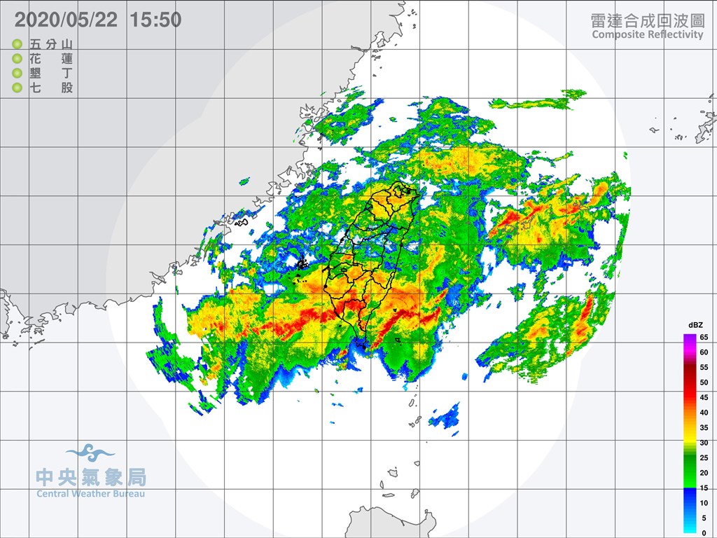 中央氣象局觀測,目前全台已有21個測站從22日凌晨0時起累積雨量突破300毫米,其中屏東大漢山2測站都突破400毫米。(圖取自氣象局網頁cwb.gov.tw)